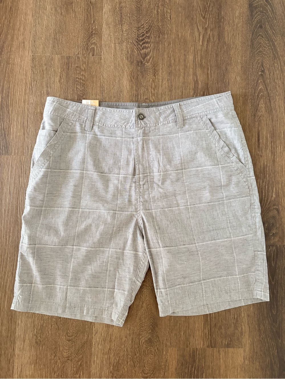 prAna Mens Furrow Short 36 Gray Plaid Hemp Blend Lightweight Stretch Hiking NWT